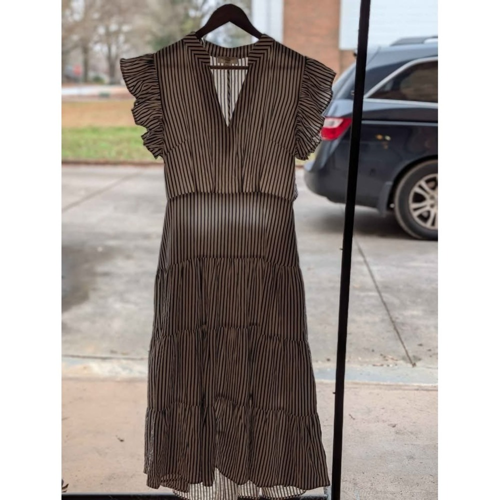 Entro Blue & White Striped Ruffle Sleeve Maxi Dress  Cutout Back, Tiered Skirt L - Picture 2 of 10